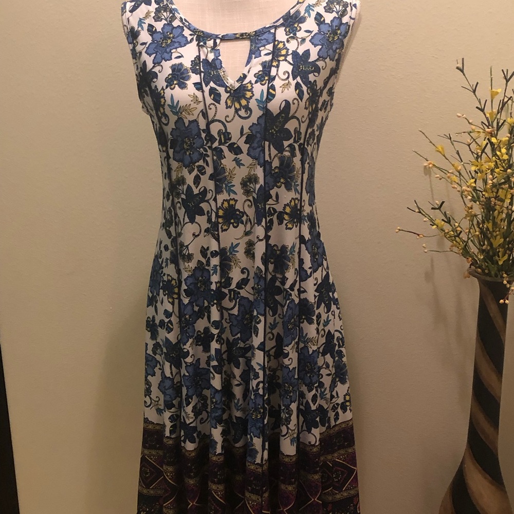 Sami & Jo dress. Blue,white, cranberry.